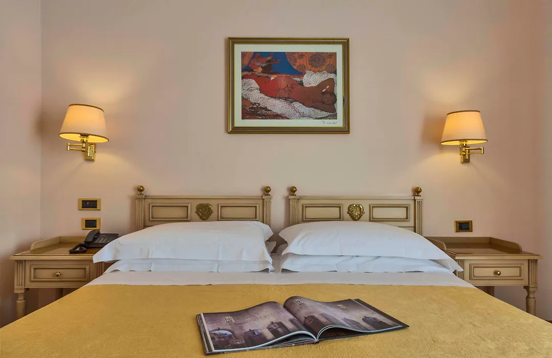 Grand Hotel Villa Politi-1